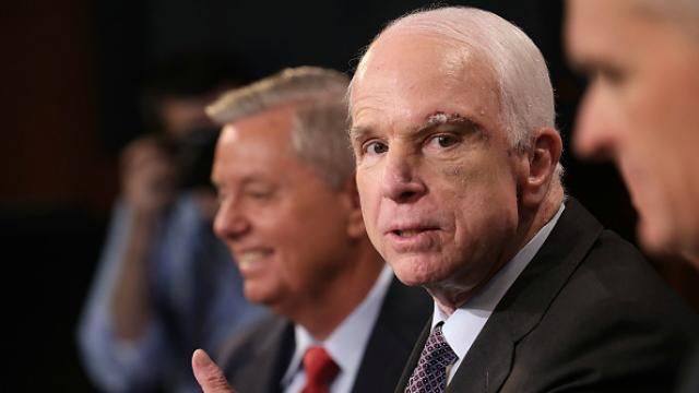 Террористы "Исламского государства" являются меньшей угрозой, чем Россия, – Маккейн Террористы "Исламского государства" являются меньшей угрозой, чем Россия, – Маккейн