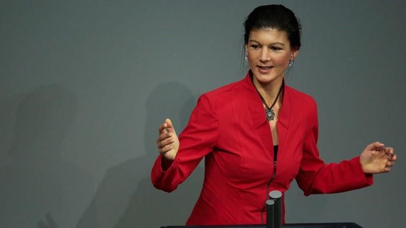 Представитель немецких "левых" предложила "политику разрядки" по РФ Представитель немецких "левых" предложила "политику разрядки" по РФ