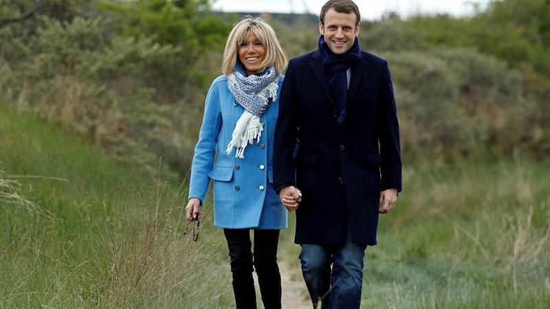 Жене Макрона отказались предоставлять официальный статус первой леди Жене Макрона отказались предоставлять официальный статус первой леди