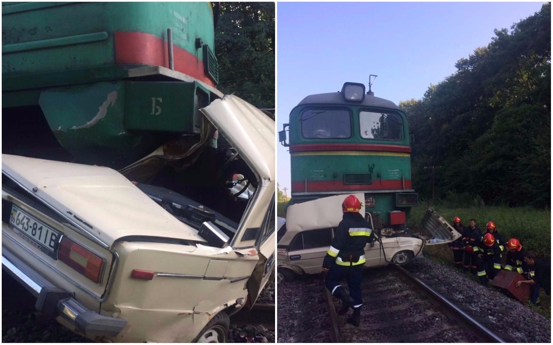 Пасажирський потяг розчавив авто на Прикарпатті: є загиблі (фото 18+)