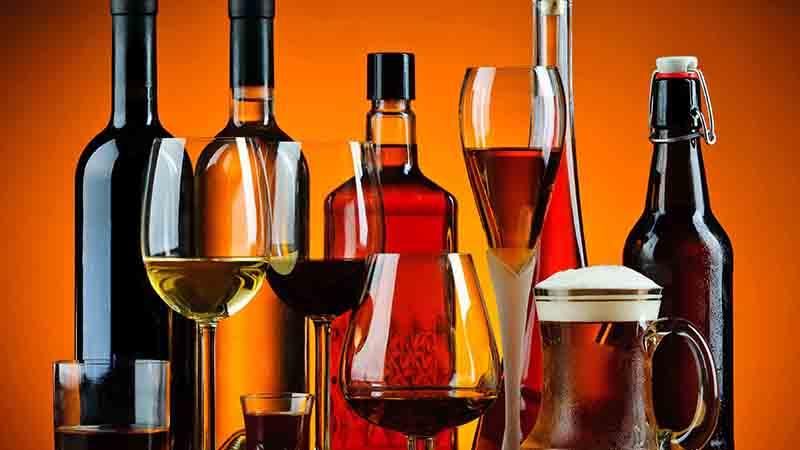 Кабмин повысил розничные цены на алкоголь