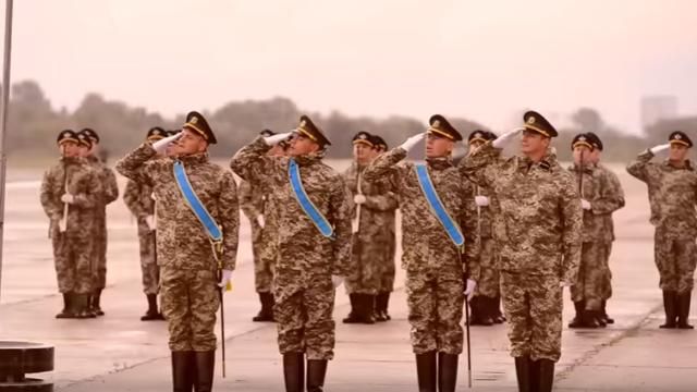 Грандіозне дійство: відео репетиції параду до Дня Незалежності з висоти пташиного польоту