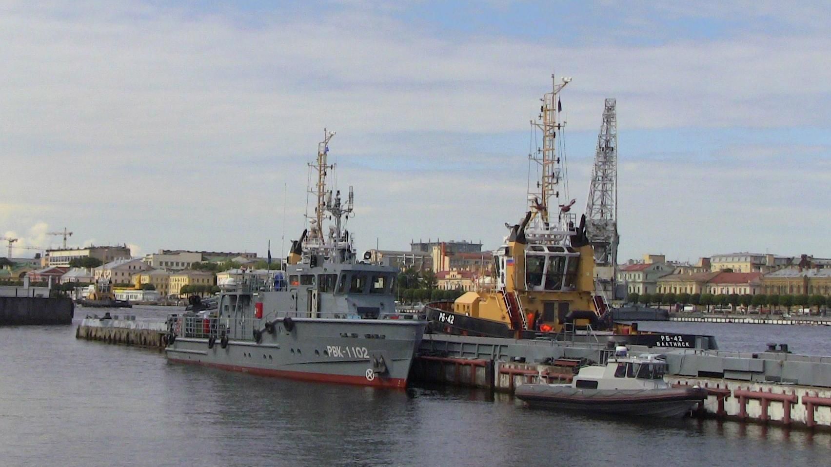 До державного кордону Латвії впритул наблизилися російські кораблі До державного кордону Латвії впритул наблизилися російські кораблі