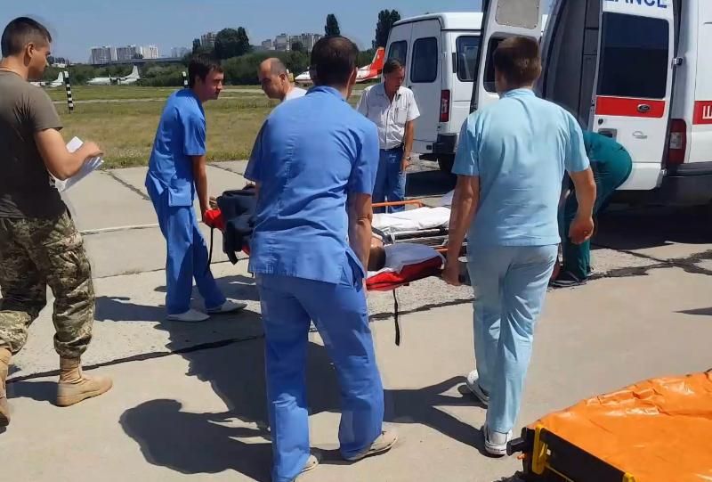 Одесса приняла борт с тяжелоранеными бойцами из зоны АТО Одесса приняла борт с тяжелоранеными бойцами из зоны АТО