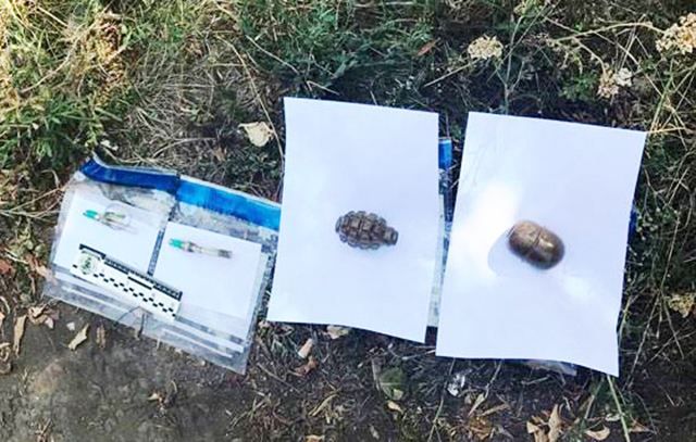 Погрожуючи гранатою, зловмисники викрали авто поліції на Одещині Погрожуючи гранатою, зловмисники викрали авто поліції на Одещині