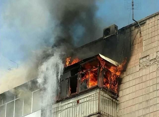 Смертельна пожежа в Києві: люди вистрибували з вікон, є загиблі