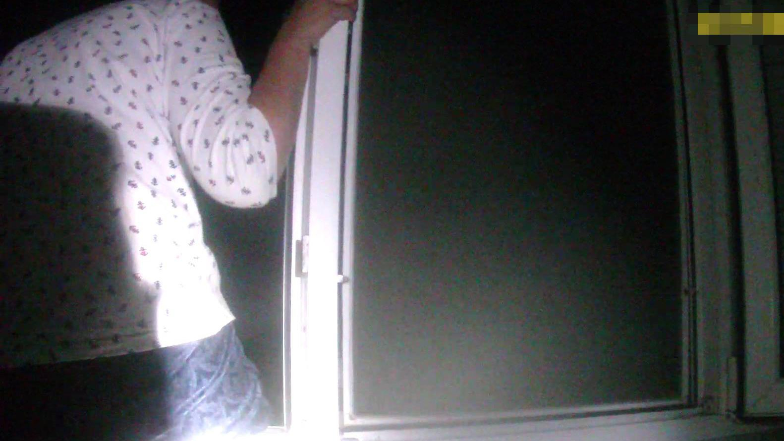 Пігулки та порізані вени: поліція врятувала старшу жінку від імовірного самогубства  