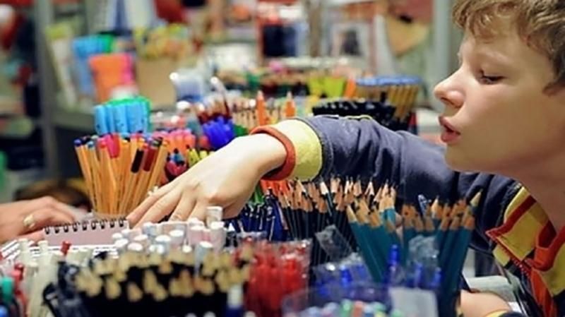 Чи економлять українці, купуючи товари на шкільному ярмарку в Києві Чи економлять українці, купуючи товари на шкільному ярмарку в Києві