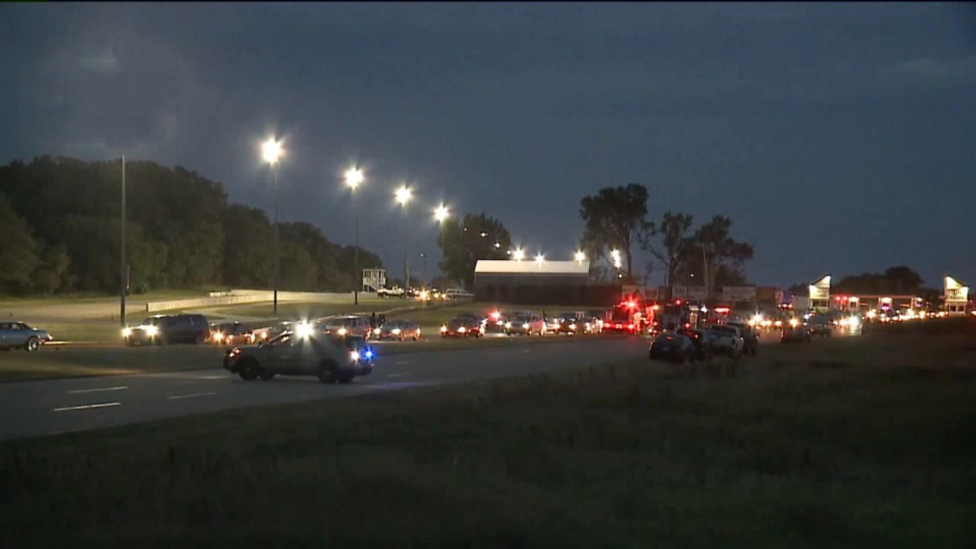 В США неизвестный расстрелял трех человек В США неизвестный расстрелял трех человек