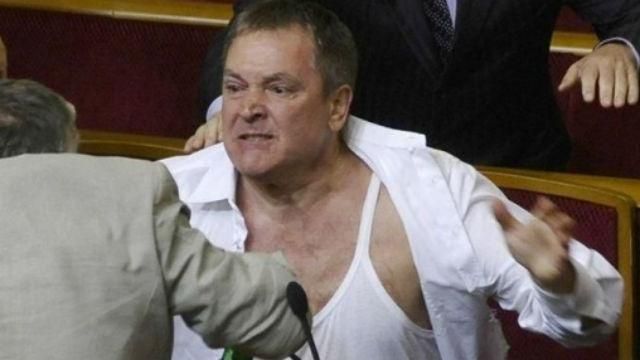 Кримські окупанти "кинули" одіозного регіонала Колісніченка Кримські окупанти "кинули" одіозного регіонала Колісніченка