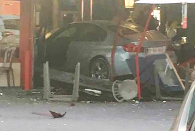 Водитель, въехавший в кафе под Парижем, накануне пытался покончить с собой
