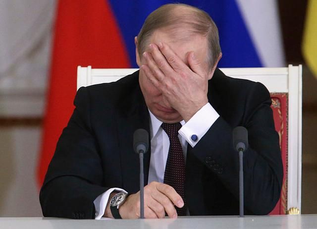 Кремль попал в конфуз, поздравив с днем независимости Индии не того президента Кремль попал в конфуз, поздравив с днем независимости Индии не того президента