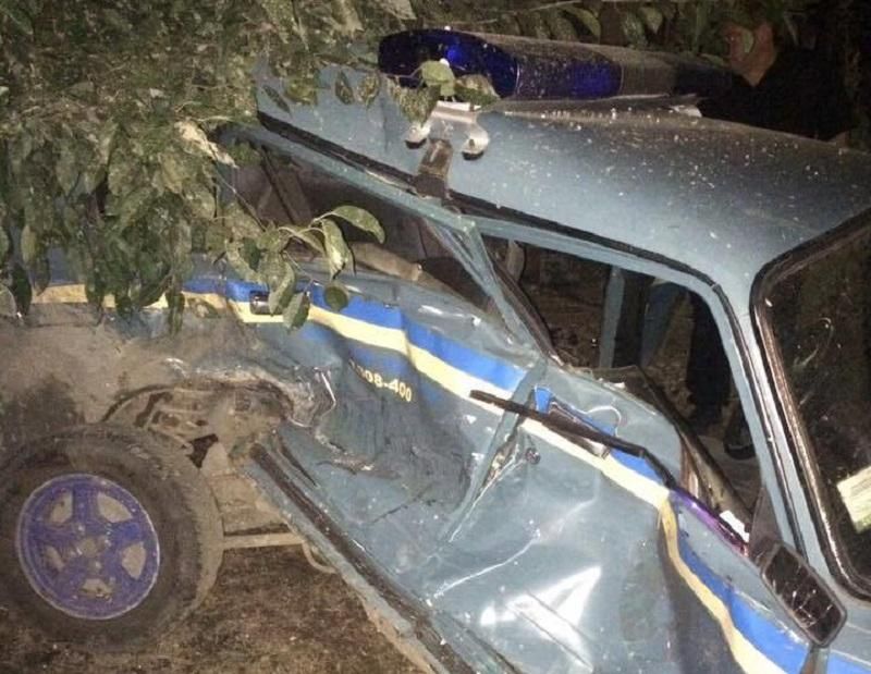 Под Одессой пьяный водитель влетел в полицейское авто: фото