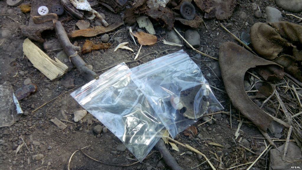 В Ивано-Франковске обнаружили захоронение с останками 50 человек В Ивано-Франковске обнаружили захоронение с останками 50 человек