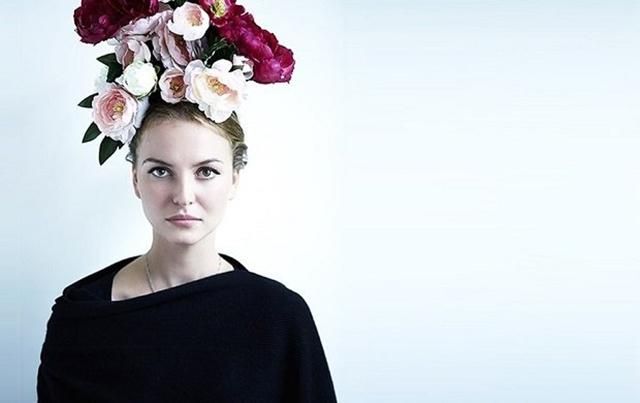 В’їзд в Україну заборонили російській поетесі, що незаконно гастролювала Кримом В’їзд в Україну заборонили російській поетесі, що незаконно гастролювала Кримом