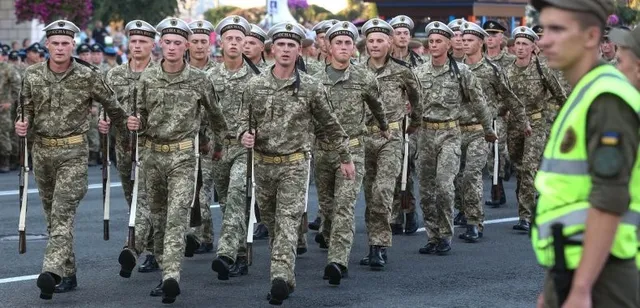 Репетиція військового параду до Дня Незалежності у Києві Репетиція військового параду до Дня Незалежності у Києві