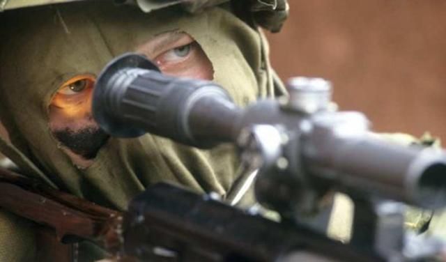 Російські військові готують антиснайперські групи на Донбасі через активність снайперів сил АТО Російські військові готують антиснайперські групи на Донбасі через активність снайперів сил АТО