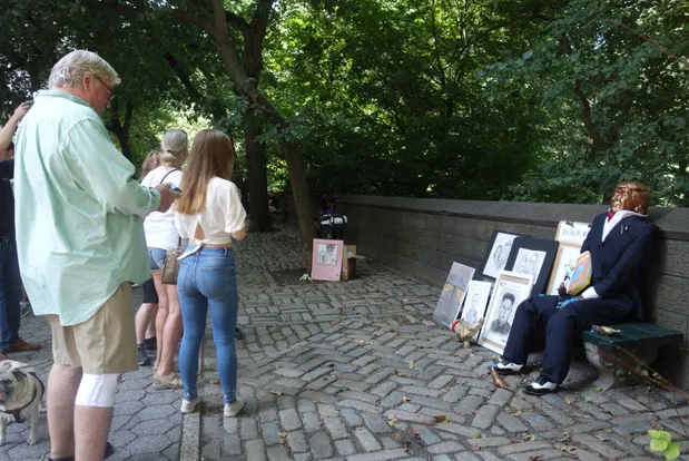 Скульптура Трампа у Нью-Йорку Скульптура Трампа у Нью-Йорку