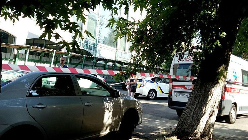 Нападники пограбували та розстріляли чоловіка у Києві: перші фото Нападники пограбували та розстріляли чоловіка у Києві: перші фото