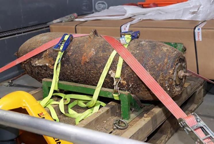 У Німеччині через бомбу евакуювали 20 тисяч людей У Німеччині через бомбу евакуювали 20 тисяч людей