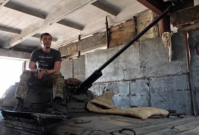 Омелян показал разрушенный Донбасс и анонсировал "мощное восстановление инфраструктуры" Омелян показал разрушенный Донбасс и анонсировал "мощное восстановление инфраструктуры"