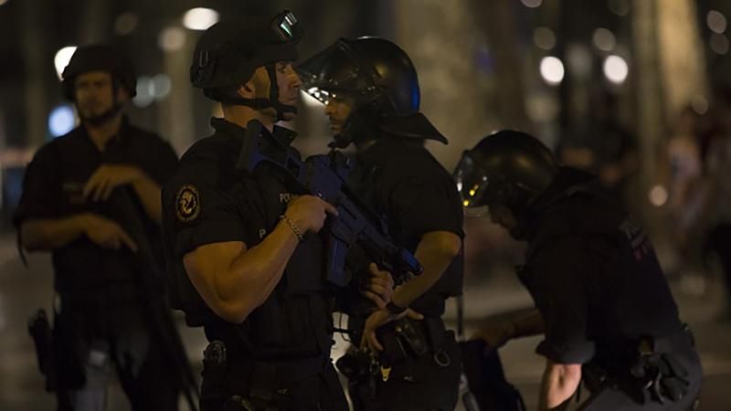 Террористы совершили еще один наезд на людей вблизи Барселоны, – СМИ