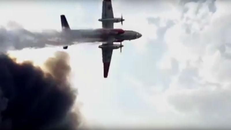 Мощный пожар в Днепре гасит авиация: обнародовали видео Мощный пожар в Днепре гасит авиация: обнародовали видео