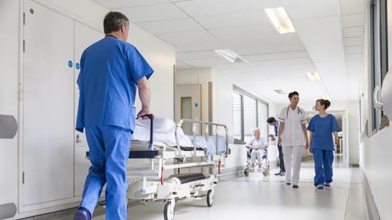 Український підліток опинився в психіатричній лікарні після вимушеної подорожі до Криму Український підліток опинився в психіатричній лікарні після вимушеної подорожі до Криму