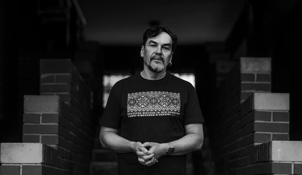 Украинские Карпаты зазвучали на русском, – Андрухович рассказал про "свой dream"
Украинские Карпаты зазвучали на русском, – Андрухович рассказал про "свой dream"