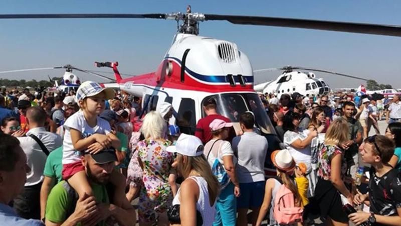 Первый украинский вертолет представили в Запорожье: опубликовали фото Первый украинский вертолет представили в Запорожье: опубликовали фото