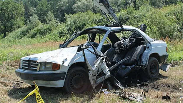 За сценарієм, вибухівку заклали у машини