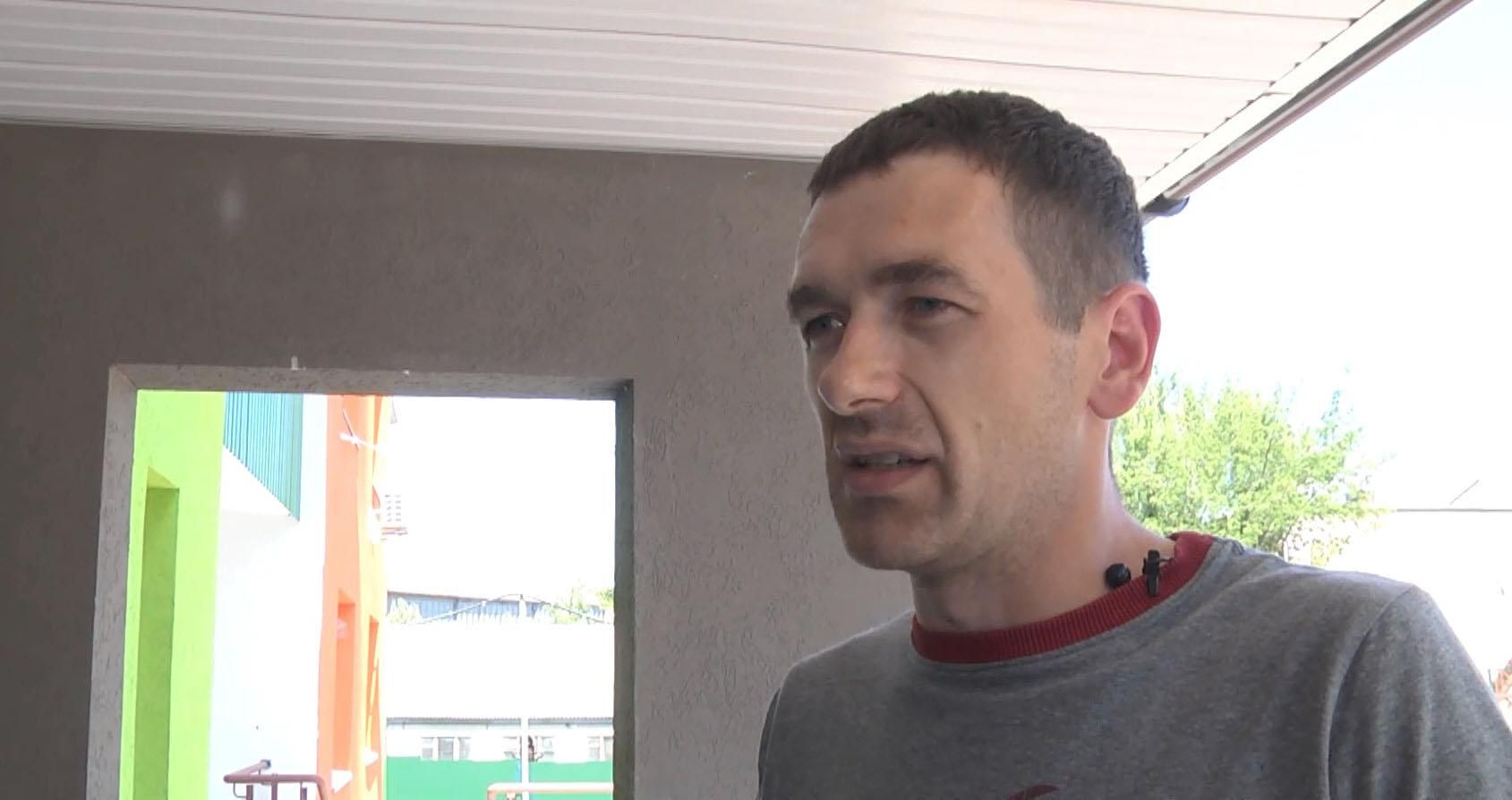 Заслуговує на повагу: як воїн АТО пережив жахіття війни і відкрив власну справу Заслуговує на повагу: як воїн АТО пережив жахіття війни і відкрив власну справу