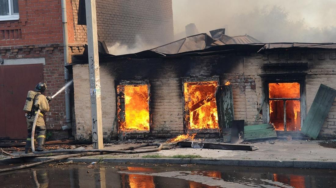 Из-за масштабного пожара в Ростове ЧП ввели во всей области

