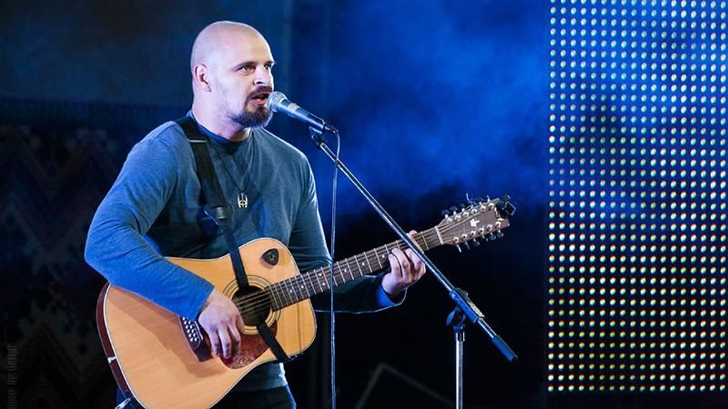 "Янголи в камуфляжі": воїн заспівав разом з лідером гурту "Тінь Сонця"
