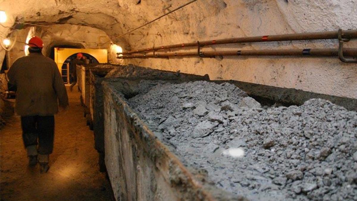 Гірник трагічно помер в шахті на Донеччині Гірник трагічно помер в шахті на Донеччині