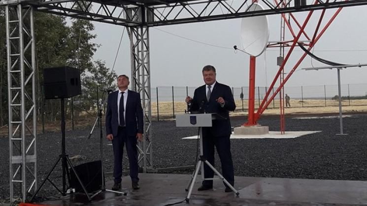 Порошенко відкрив антипропагандистську телевежу на Луганщині Порошенко відкрив антипропагандистську телевежу на Луганщині