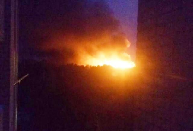 В Харкові горить будівля суду: територію оточила Нацгвардія В Харкові горить будівля суду: територію оточила Нацгвардія