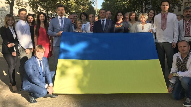 День флага: как в мире почитают украинский флаг