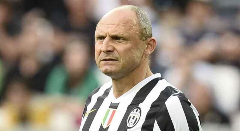 Обійти Марадону: найтитулованіший футболіст світу з українським корінням – П'єтро Верховод
Обійти Марадону: найтитулованіший футболіст світу з українським корінням – П'єтро Верховод