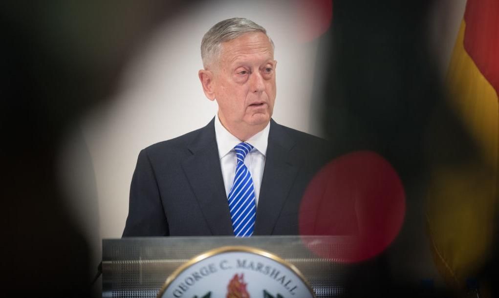 В Украину прилетел глава Пентагона В Украину прилетел глава Пентагона