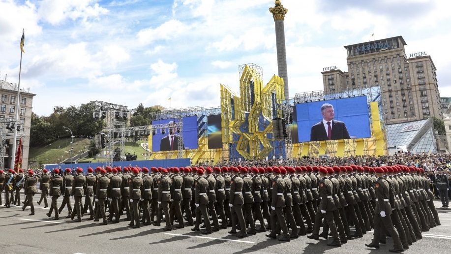 Порошенко назвал сколько военных готовы вернуться на Донбасс