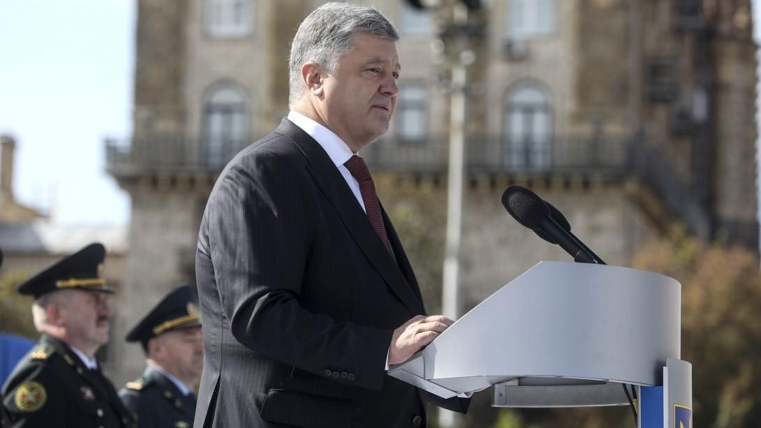 Порошенко публично сравнил вторжение Путина с Гитлером Порошенко публично сравнил вторжение Путина с Гитлером