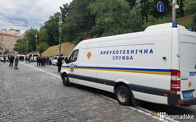 Взрыв в центре Киева: взрывчатку бросили в автомобиль посольства Азербайджана