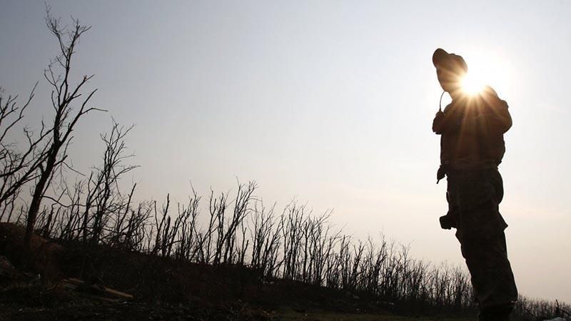 Боевики били из крупнокалиберного оружия на День Независимости: есть раненые воины Боевики били из крупнокалиберного оружия на День Независимости: есть раненые воины