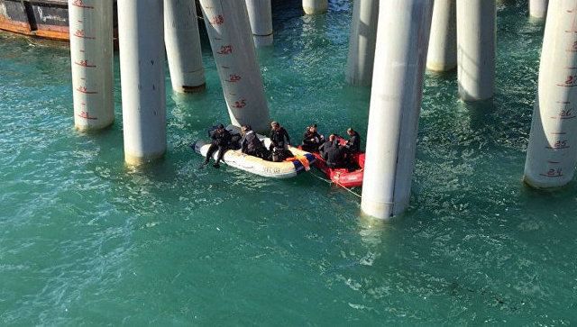 З'явились фото та відео з місця падіння пасажирського автобуса у Чорне море