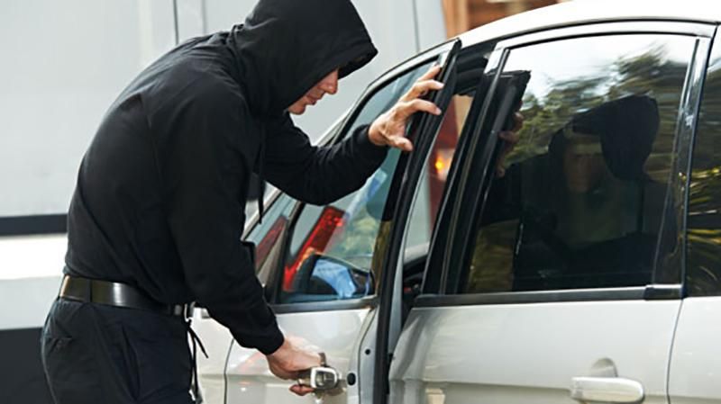 Столичные воры придумали хитрый способ похищения машин Столичные воры придумали хитрый способ похищения машин