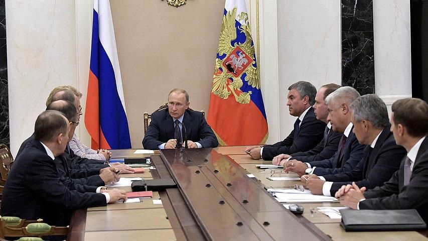 Путин созвал Совбез России для обсуждения ситуации в Украине