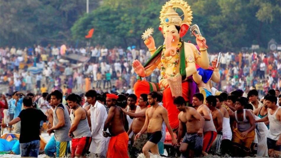 Чому в Індії масово поклоняються голові слона