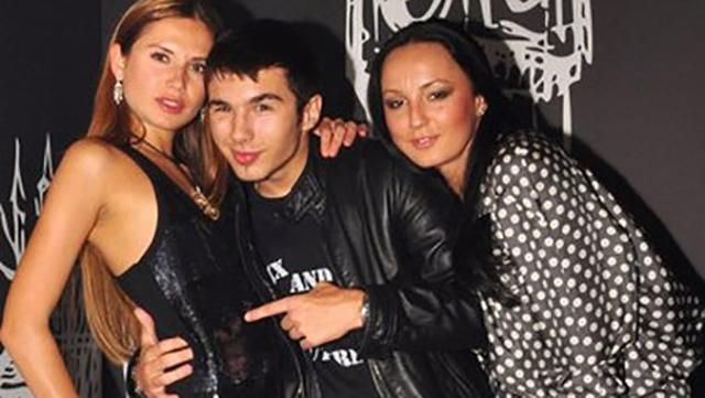 Сын Шуфрича на элитном автомобиле сбил человека в Киеве: фото ДТП Сын Шуфрича на элитном автомобиле сбил человека в Киеве: фото ДТП