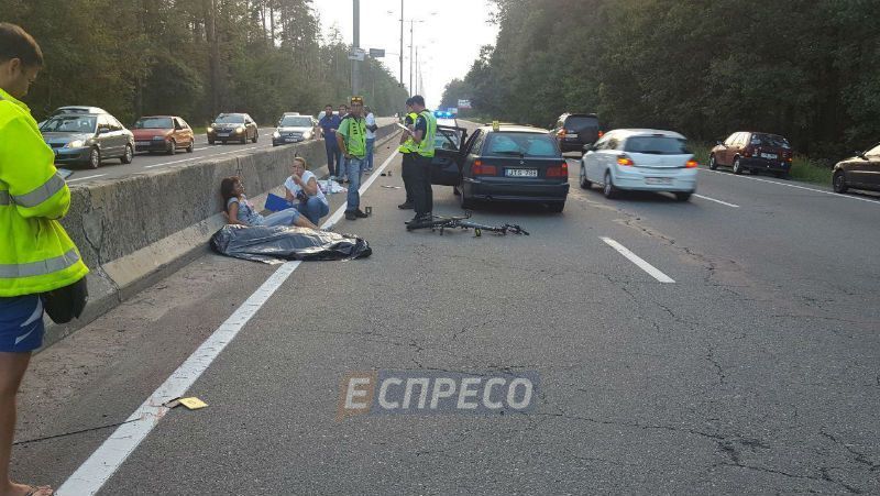 У Києві іноземець насмерть збив велосипедиста У Києві іноземець насмерть збив велосипедиста